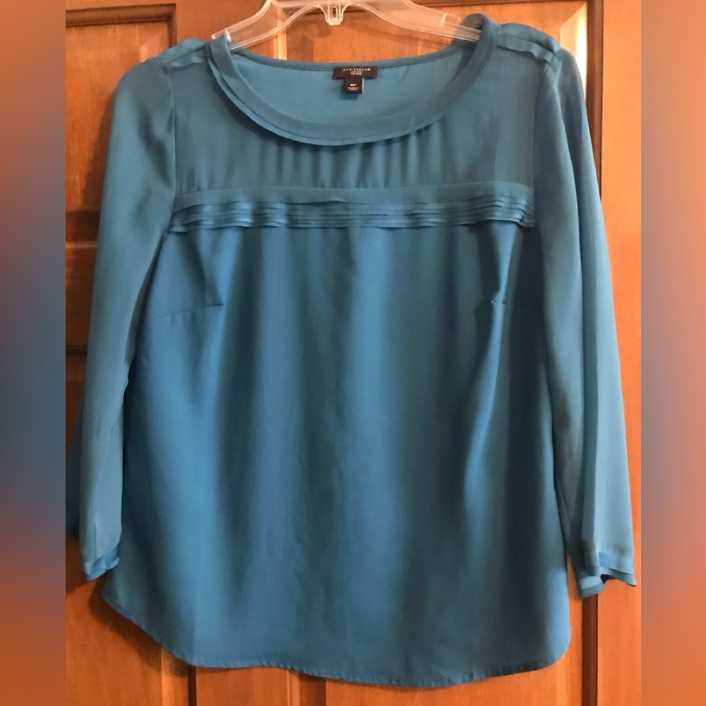 Ann Taylor Blue Women's Top with Semi-Sheer Upper. Size 8p. Like New!